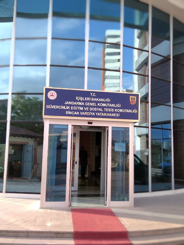 Güvercinlik Eğitim ve Sosyal Tesis Komutanlığı Sincan Vardiya Yatakhanesi dış cephe veya tesis görseli