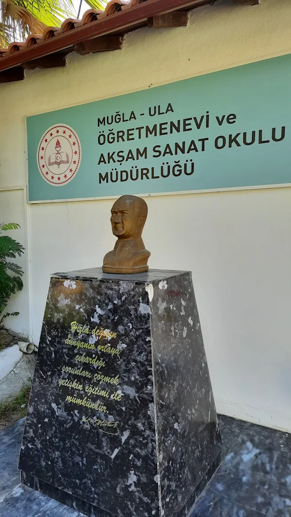 Ula Öğretmenevi ve Akşam Sanat Okulu Müdürlüğü dış cephe veya tesis görseli