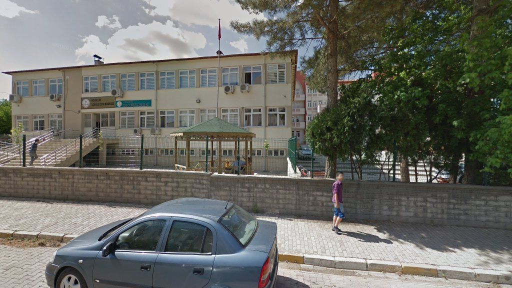 Kovancılar Öğretmenevi ve Akşam Sanat Okulu. dış cephe veya tesis görseli