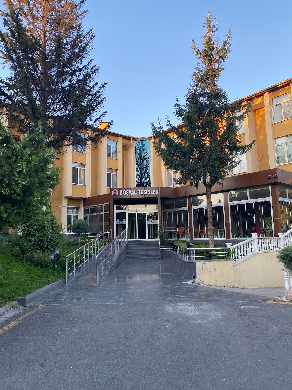 Kayseri Karayolları 6. Bölge Misafirhanesi dış cephe veya tesis görseli