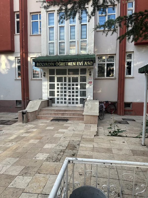 Bolvadin Öğretmenevi ve Akşam Sanat Okulu fotoğrafı