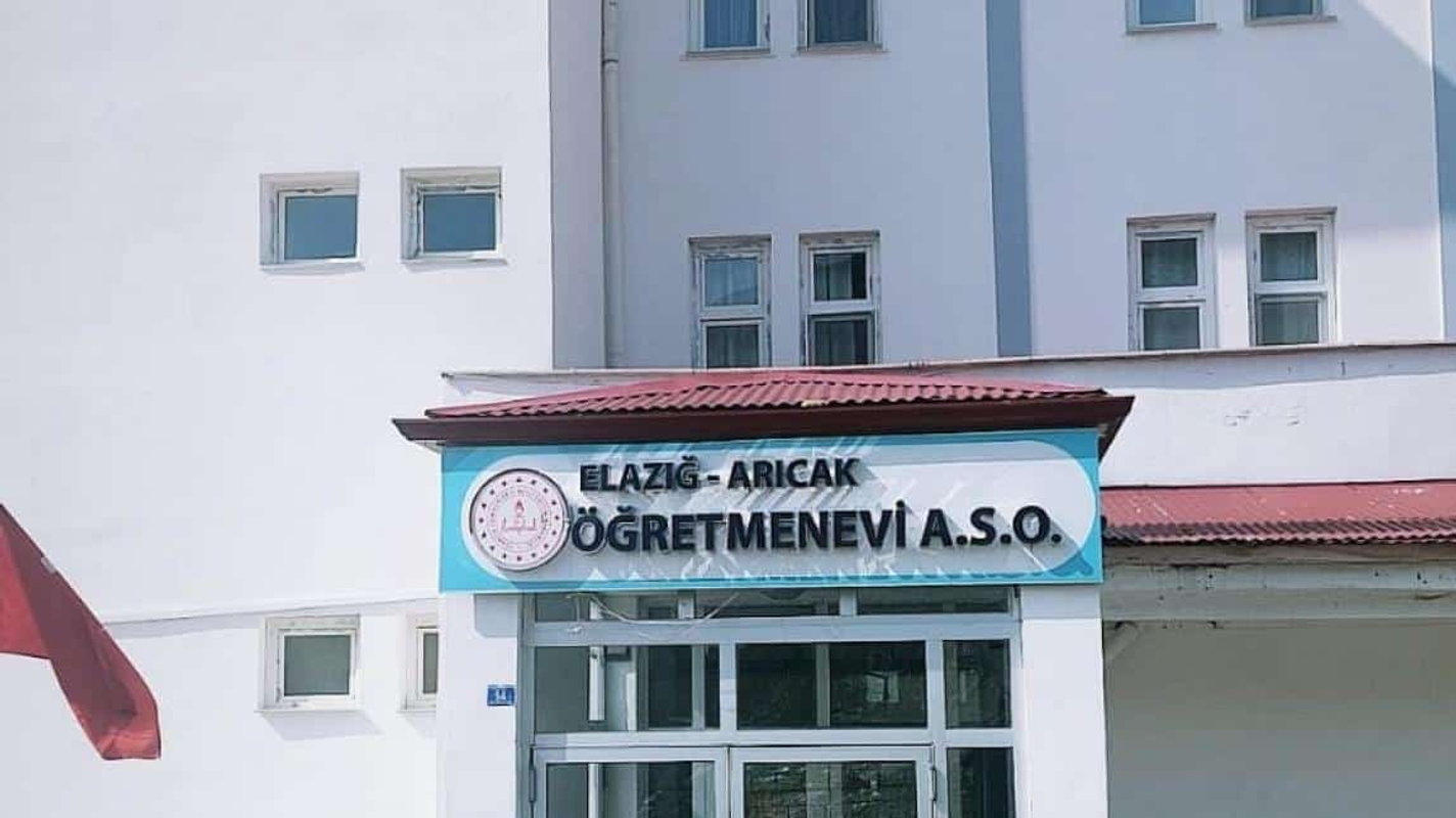 Arıcak Öğretmenevi ve Akşam Sanat Okulu fotoğrafı