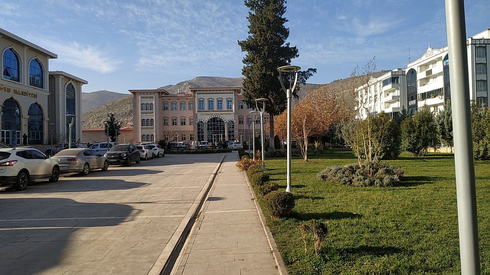Türkoğlu Öğretmenevi dış cephe veya tesis görseli