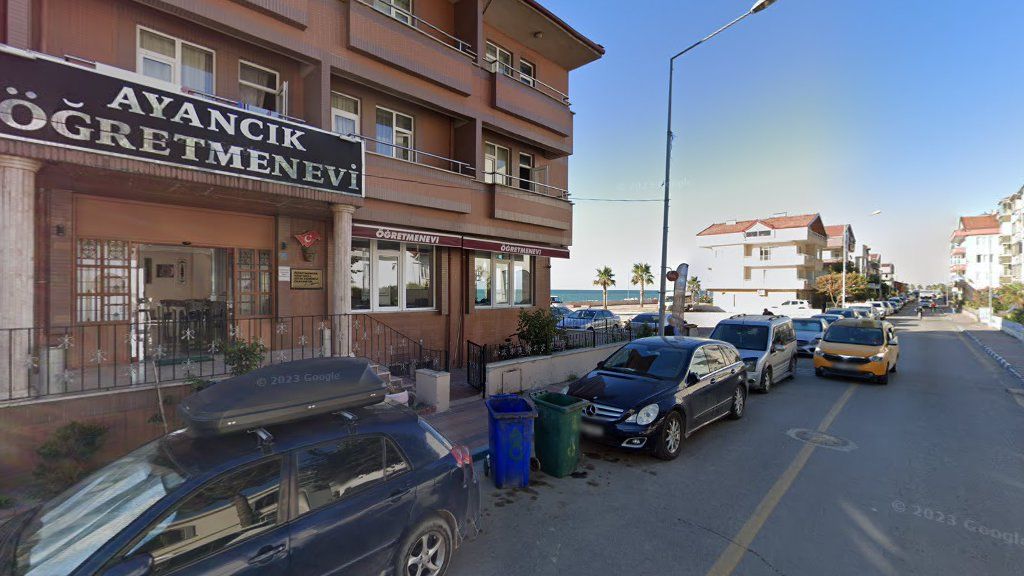 Ayancık Öğretmenevi ve Akşam Sanat Okulu dış cephe veya tesis görseli