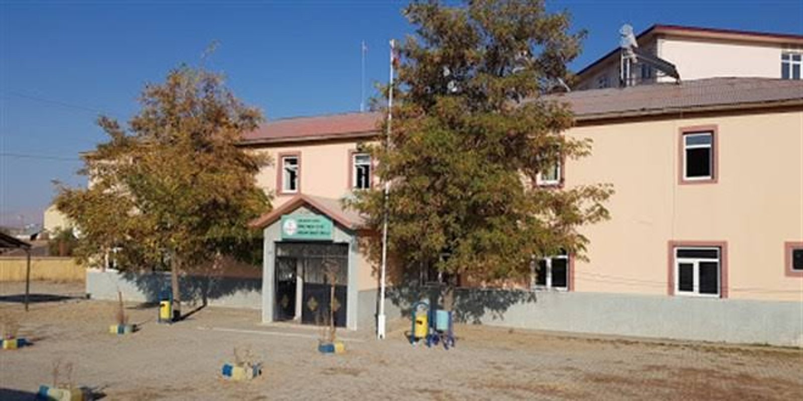 Hınıs Yelpiz Erzurum Merkez Öğretmenevi Ortaokulu fotoğrafı