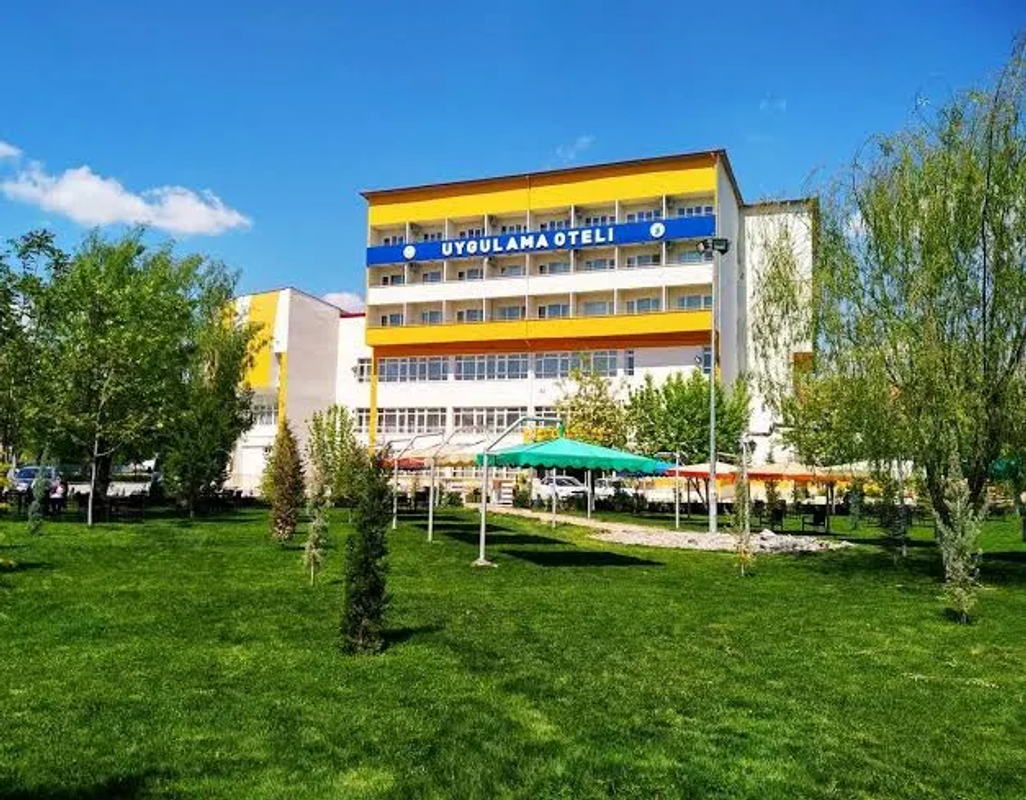 Aksaray Uluırmak Turizm Mesleki ve Teknik Anadolu Lisesi Uygulama Oteli fotoğrafı