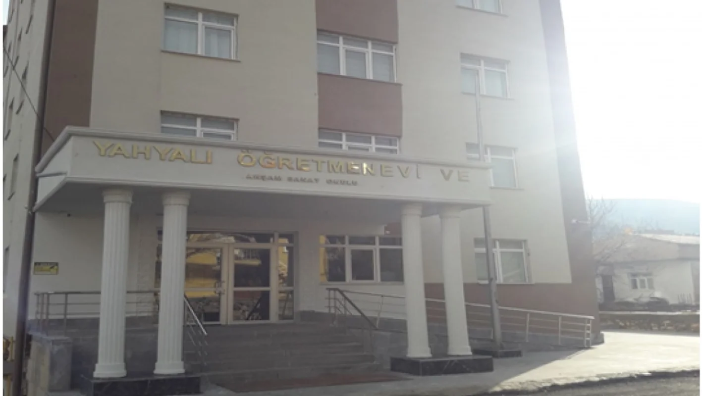 Yahyalı Öğretmenevi ve Akşam Sanat Okulu fotoğrafı