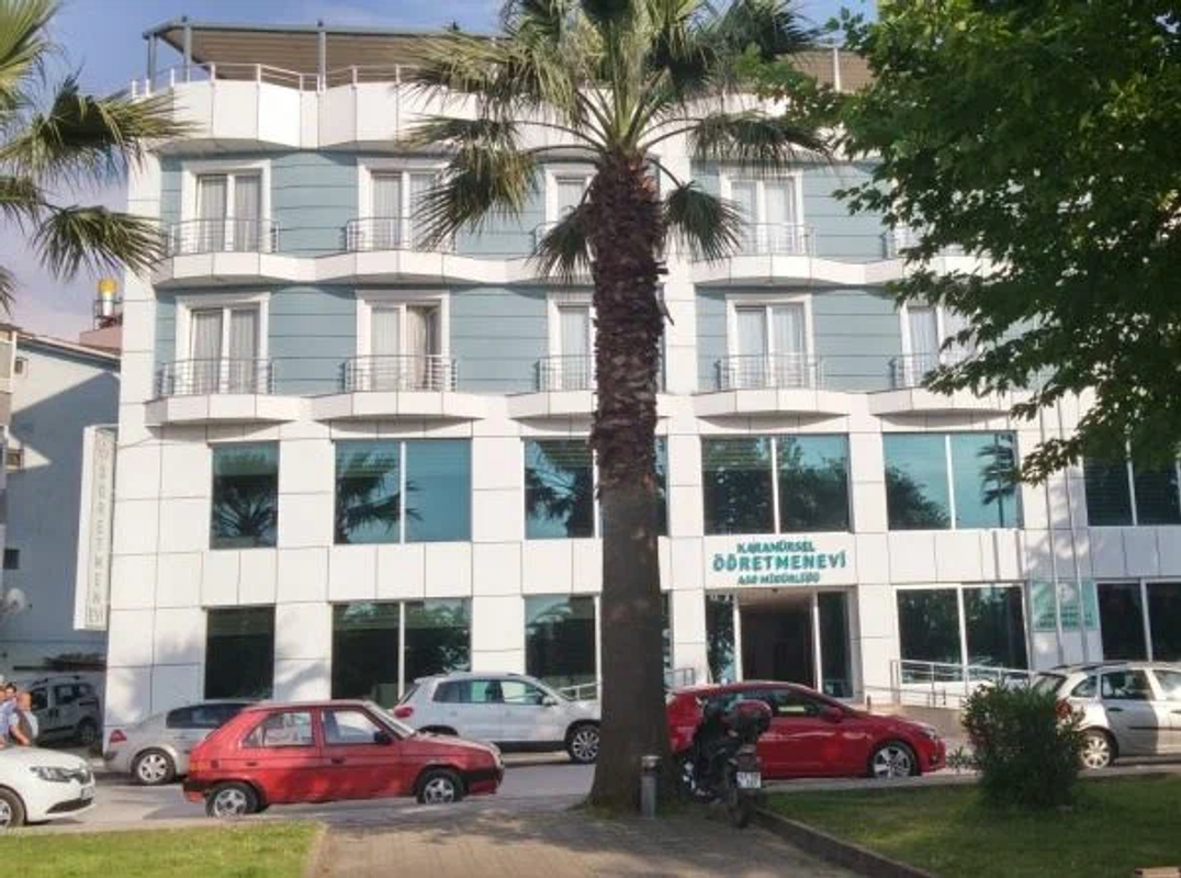 Karamürsel Öğretmenevi ve Akşam Sanat Okulu fotoğrafı