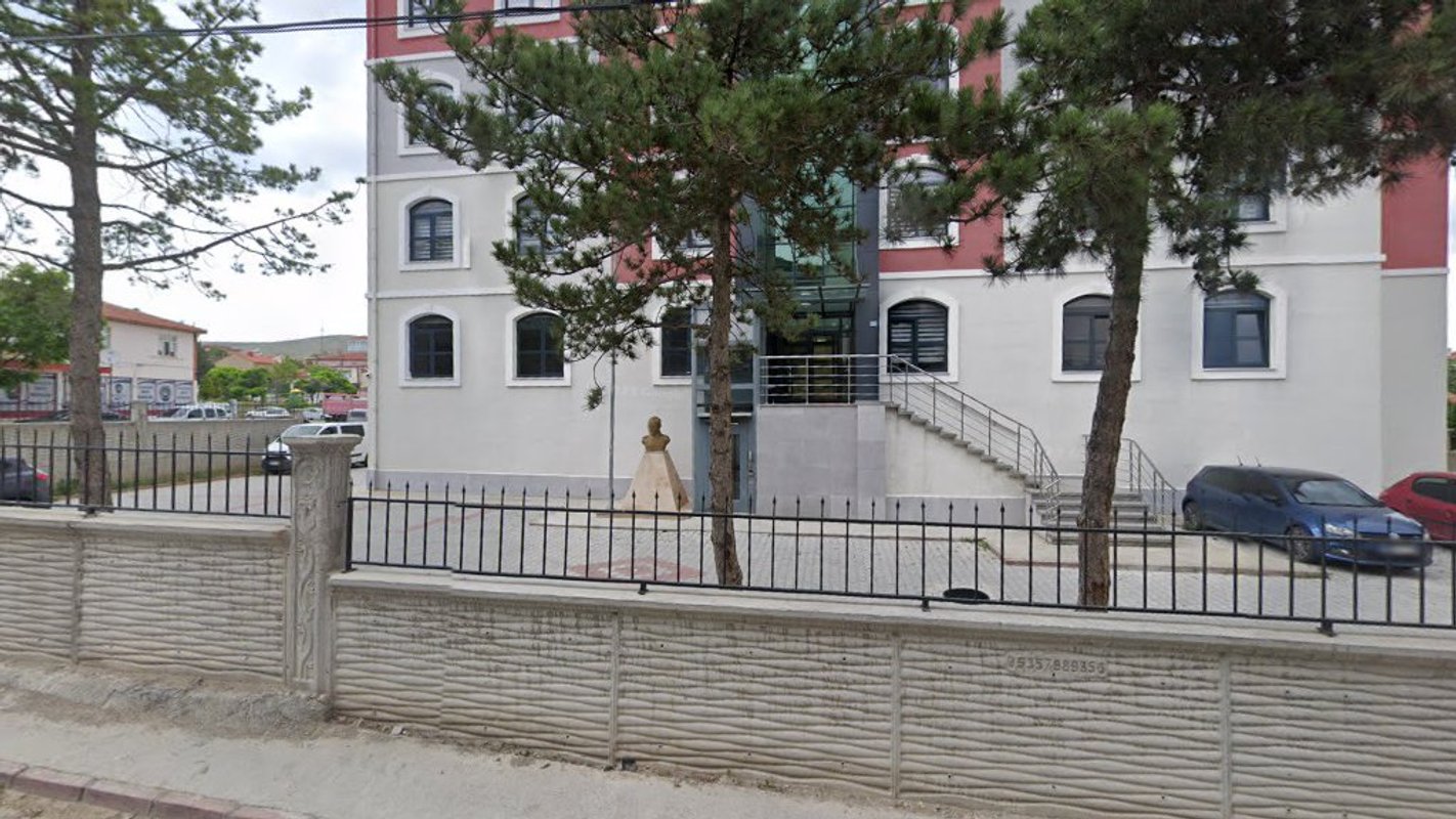 Yunak Öğretmenevi ve Akşam Sanat Okulu fotoğrafı