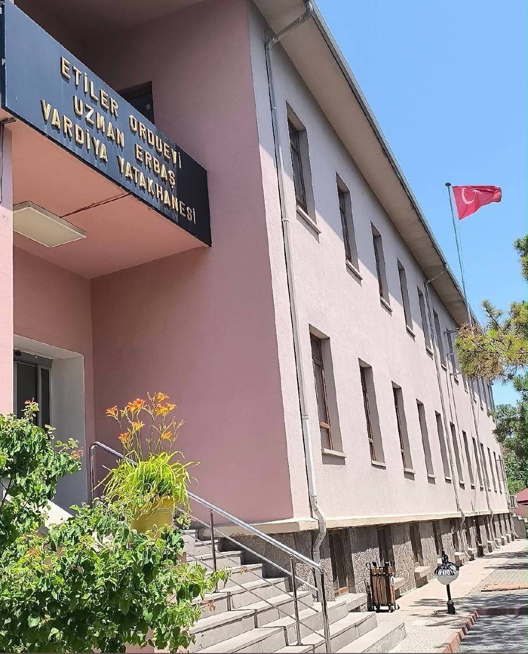 Dışkapı Uzman Erbaş Misafirhanesi dış cephe veya tesis görseli