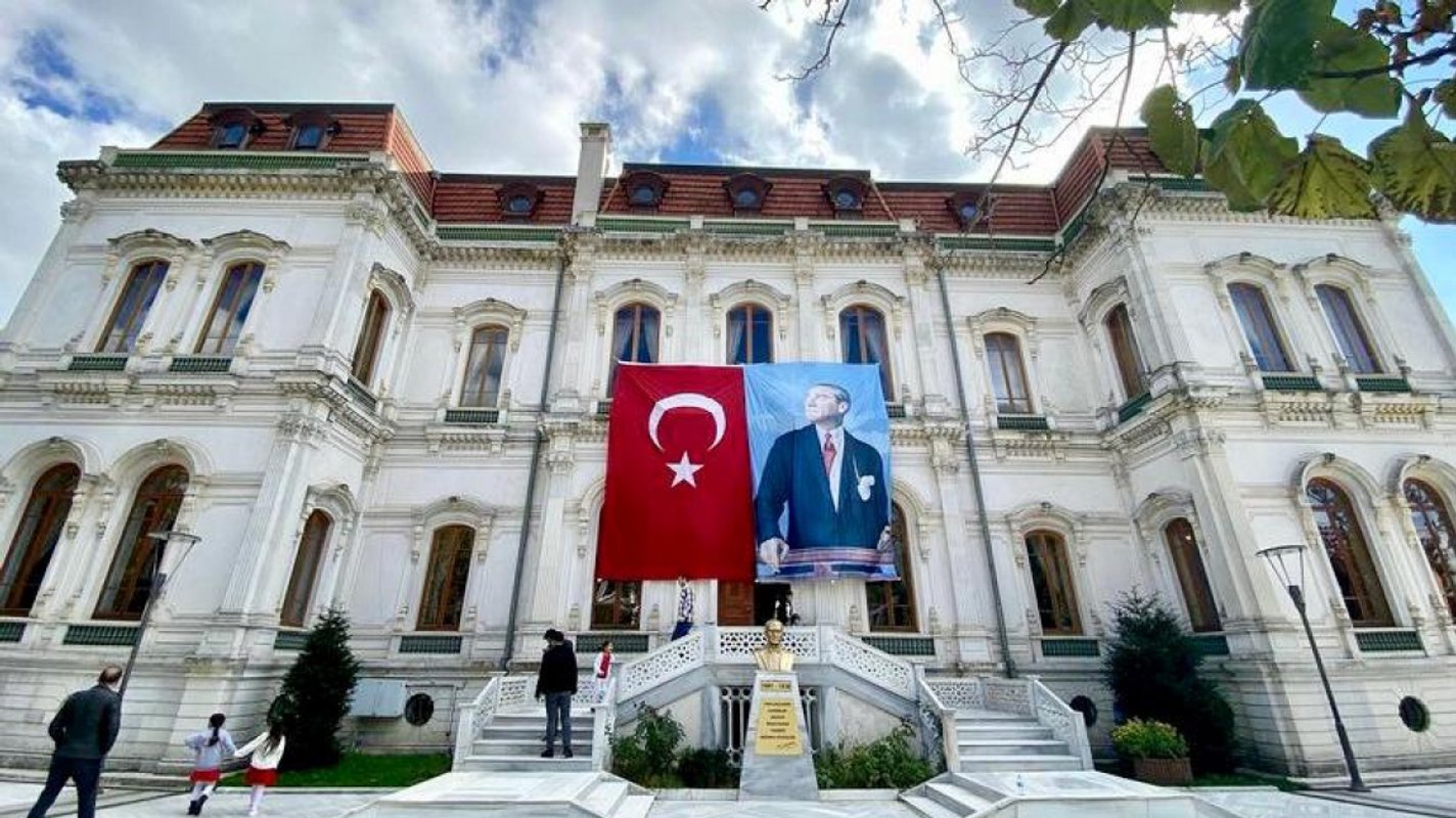 Üsküdar Adile Sultan Kasrı Öğretmenevi ve Akşam Sanat Okulu fotoğrafı