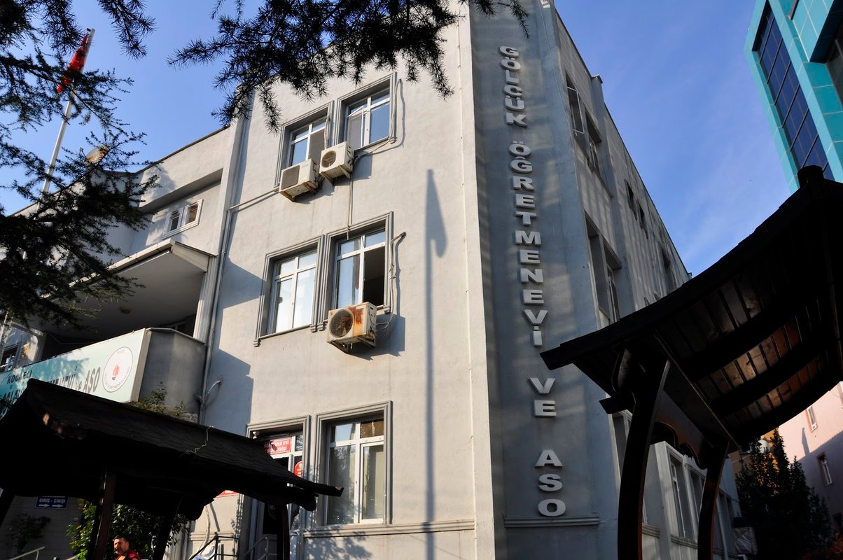 Gölcük Öğretmenevi ve Akşam Sanat Okulu fotoğrafı