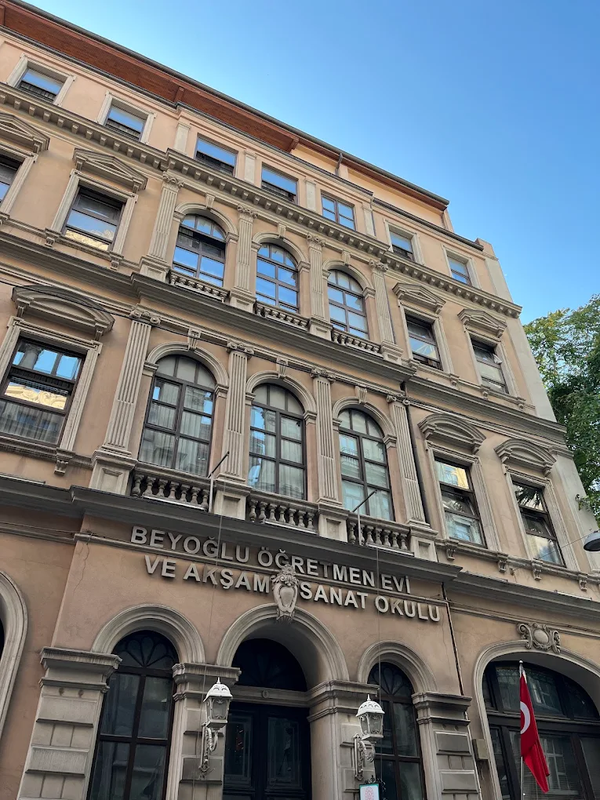 Beyoğlu Öğretmenevi ve Akşam Sanat Okulu fotoğrafı