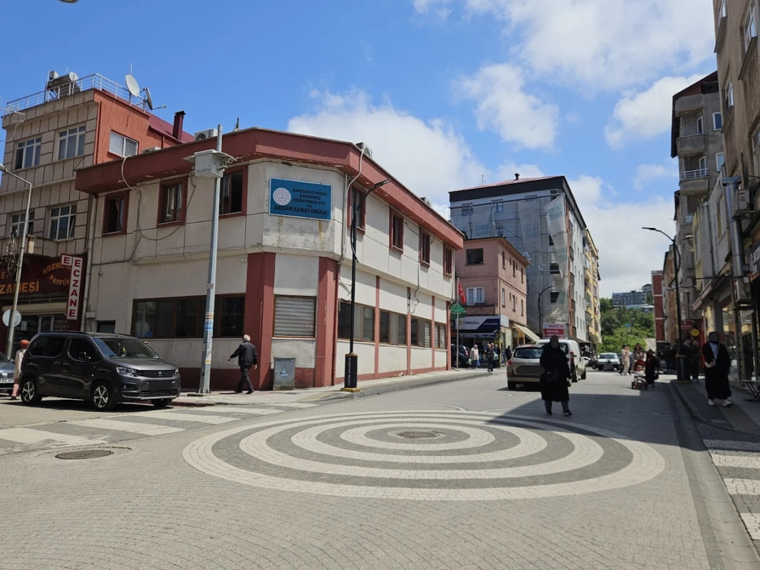 Eynesil Sabancı Öğretmenevi ve Akşam sanat Okulu fotoğrafı