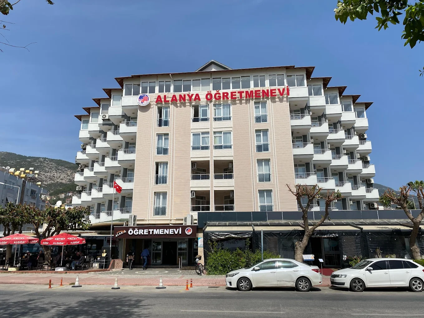 Alanya Öğretmenevi ve Akşam Sanat Okulu dış cephe veya tesis görseli