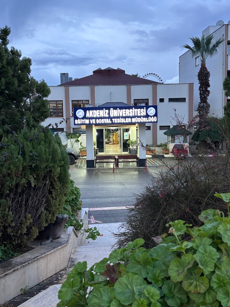 Akdeniz Üniversitesi Sosyal Tesisleri dış cephe veya tesis görseli