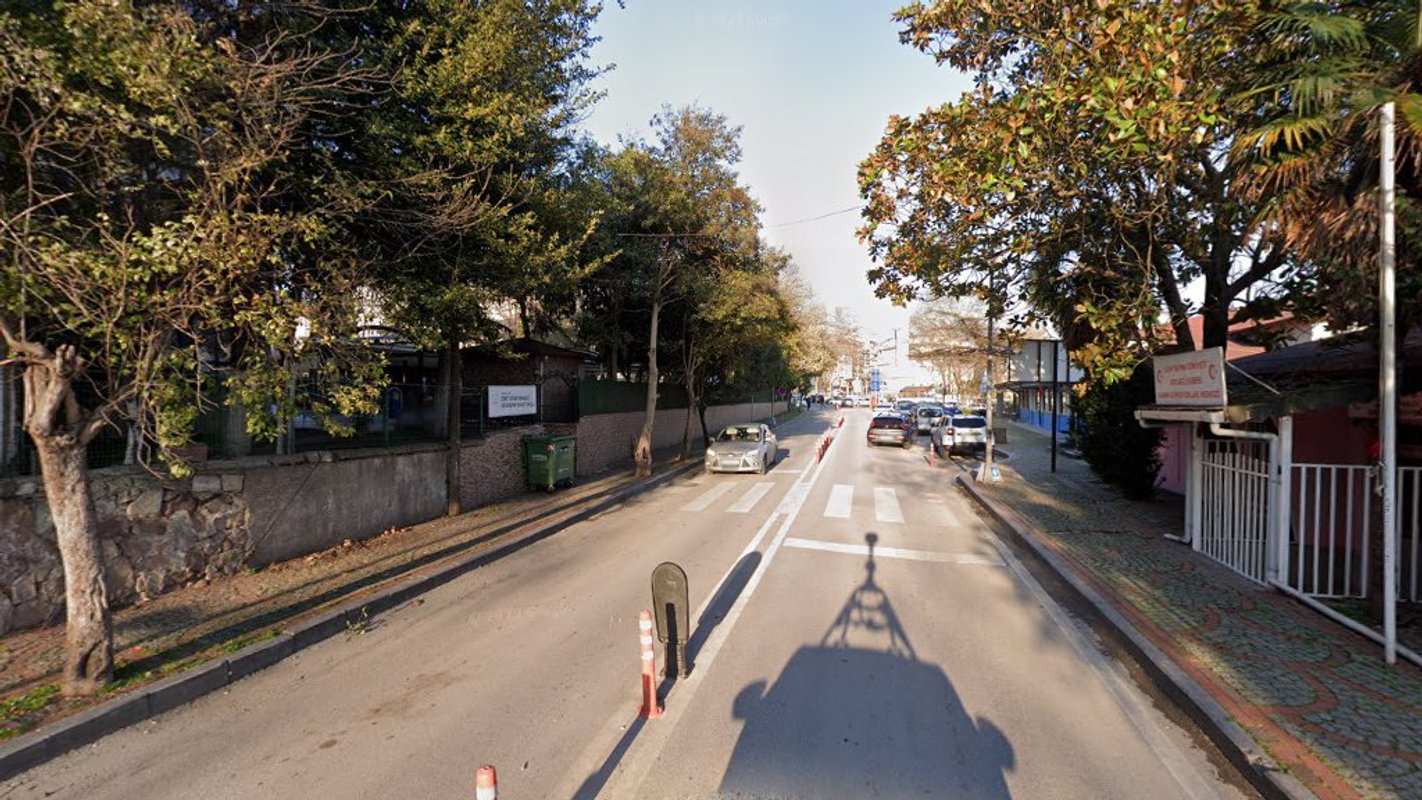 İzmit Öğretmenevi ve Akşam Sanat Okulu fotoğrafı