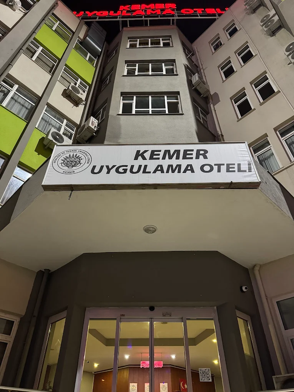 Kemer Mesleki ve Teknik Anadolu Lisesi Uygulama Oteli fotoğrafı